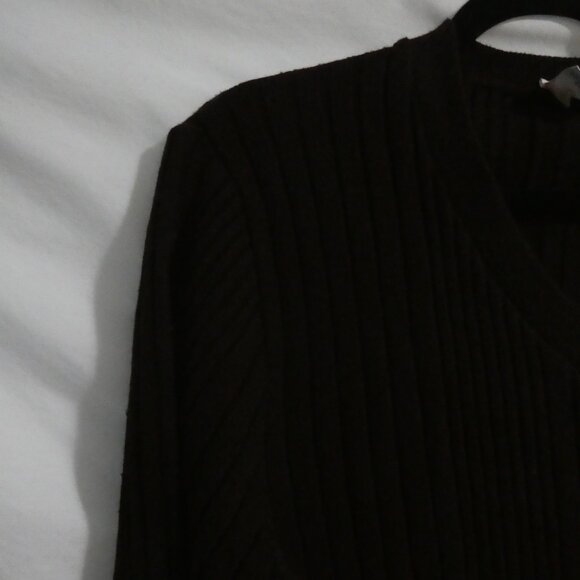 WOLSEY INTERNATIONAL MAN | medium | Ribbed Chocolate Brown V-Neck Sweater - Picture 3 of 14